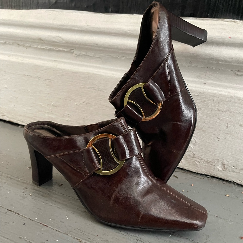 Vintage heel open shoes